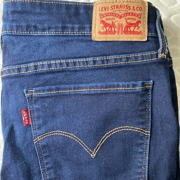 Levi’s Jeans - Picture 3 of 3